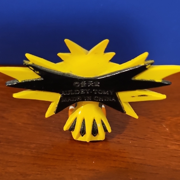 Vintage Pokemon ZAPDOS Mini Figure - TOMY - Nintendo CGTSJ - Picture 6 of 8